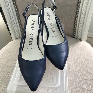 NAVY BLUE SLING-BACK PUMPS BY ANNE KLEIN